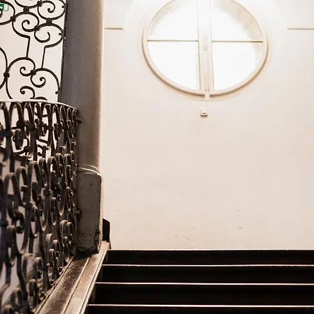 Hercules Strict Centre Appartement *