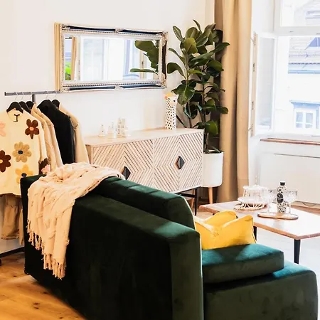 Hercules Strict City Centre Studio Superior Апартаменты *